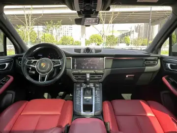 2021 Porsche Macan с пробегом 71 000 км