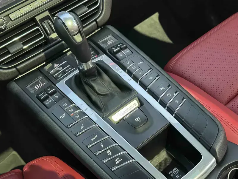 2021 Porsche Macan с пробегом 71 000 км