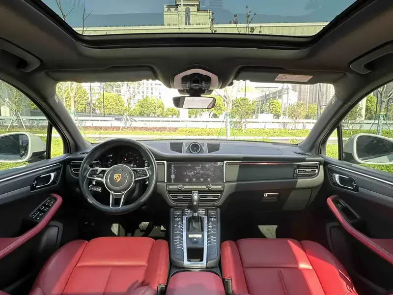 2021 Porsche Macan с пробегом 71 000 км