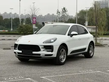 2020 Porsche Macan с пробегом 38 000 км