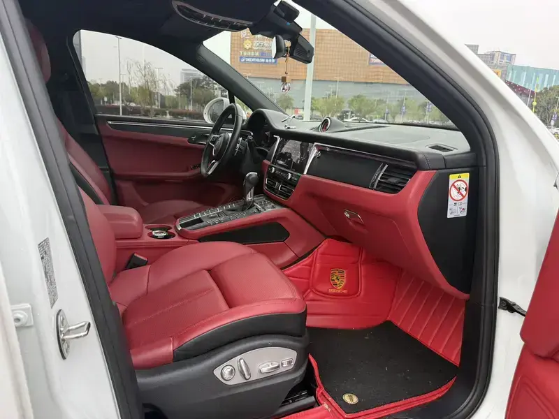 2020 Porsche Macan с пробегом 38 000 км