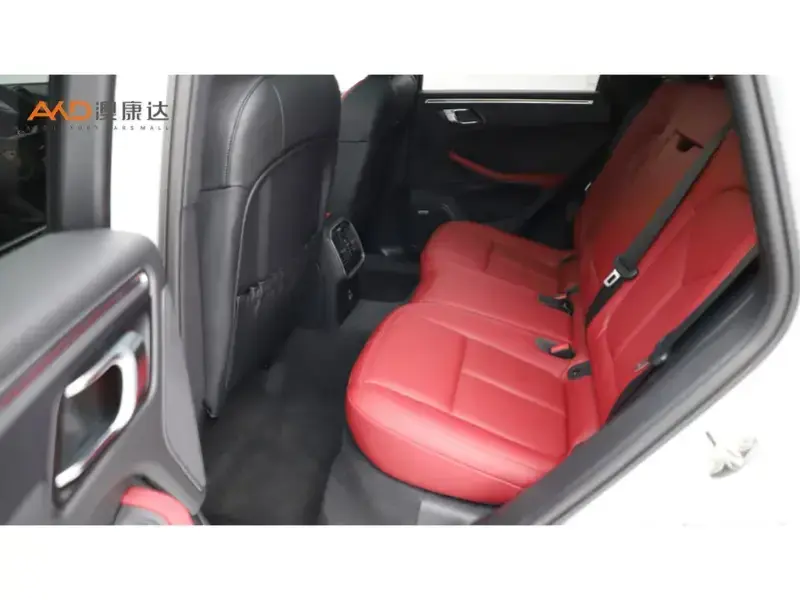 2022 Porsche Macan с пробегом 34 100 км