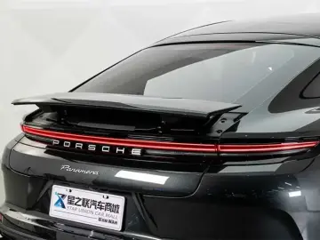 2024 Porsche Panamera с пробегом 6 700 км