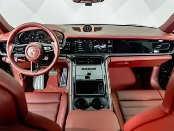 2024 Porsche Panamera с пробегом 6 700 км