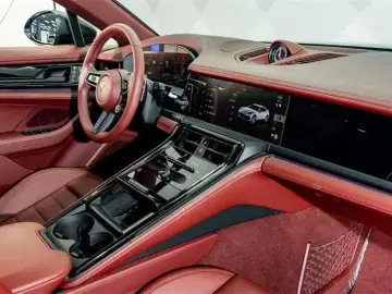2024 Porsche Panamera с пробегом 6 700 км