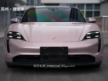 2020 Porsche Taycan с пробегом 17 000 км