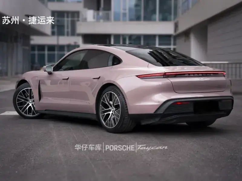 2020 Porsche Taycan с пробегом 17 000 км