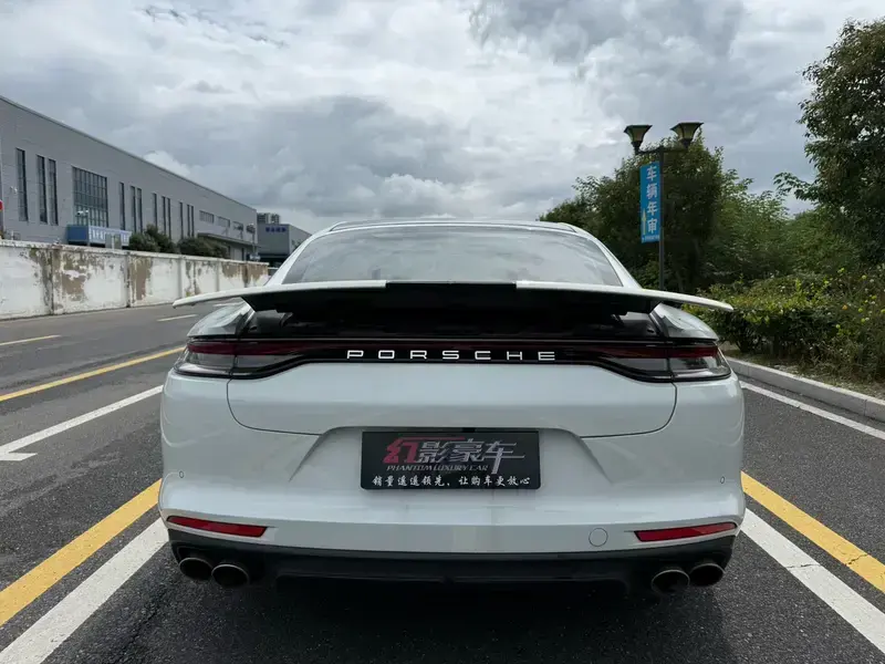2019 Porsche Panamera с пробегом 73 000 км