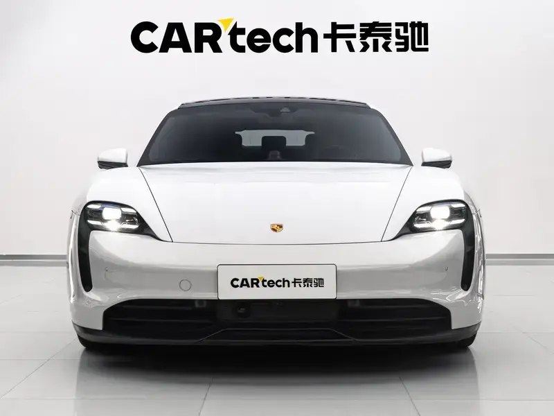 2019 Porsche Taycan с пробегом 29 000 км