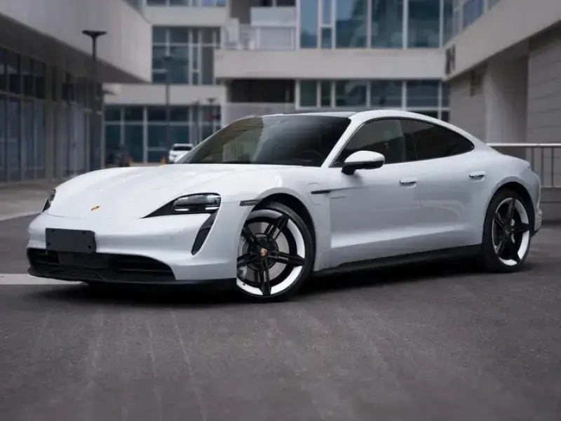 2022 Porsche Taycan с пробегом 44 000 км