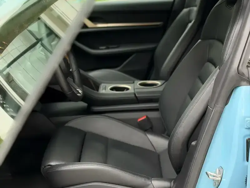 2019 Porsche Taycan с пробегом 28 000 км