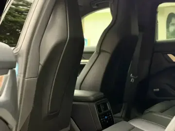 2019 Porsche Taycan с пробегом 28 000 км