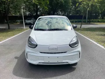 2022 Roewe Clever с пробегом 17 000 км