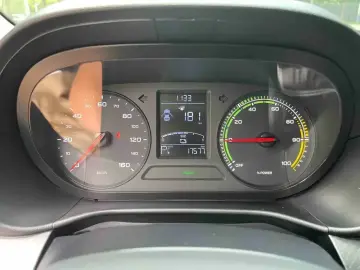 2022 Roewe Clever с пробегом 17 000 км