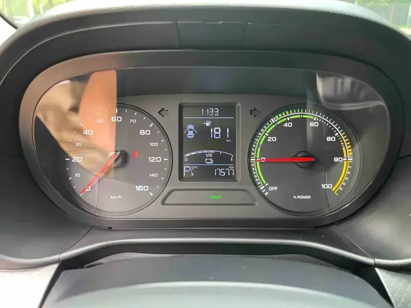 2022 Roewe Clever с пробегом 17 000 км