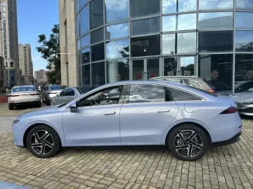 2023 Roewe D7 с пробегом 100 км