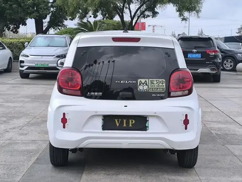 2020 Roewe Clever с пробегом 45 000 км
