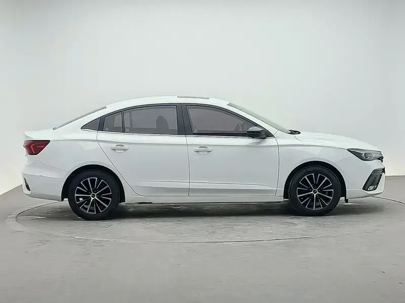 2021 Roewe i5 с пробегом 39 600 км