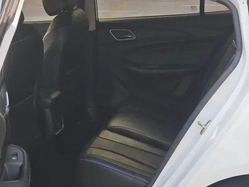 2020 Roewe i5 с пробегом 62 000 км