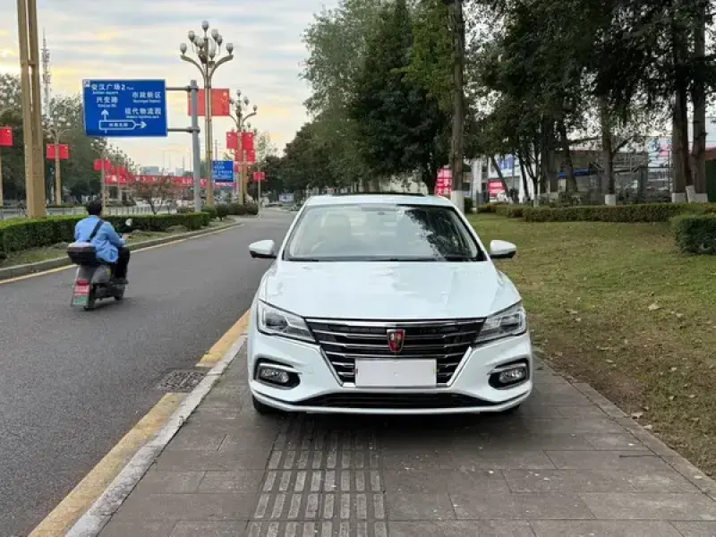 2019 Roewe i5 с пробегом 63 000 км