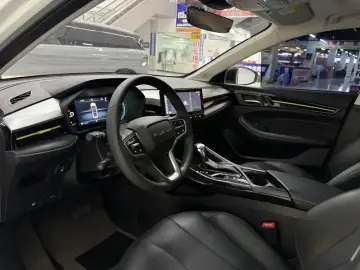 2021 Roewe i5 с пробегом 42 000 км
