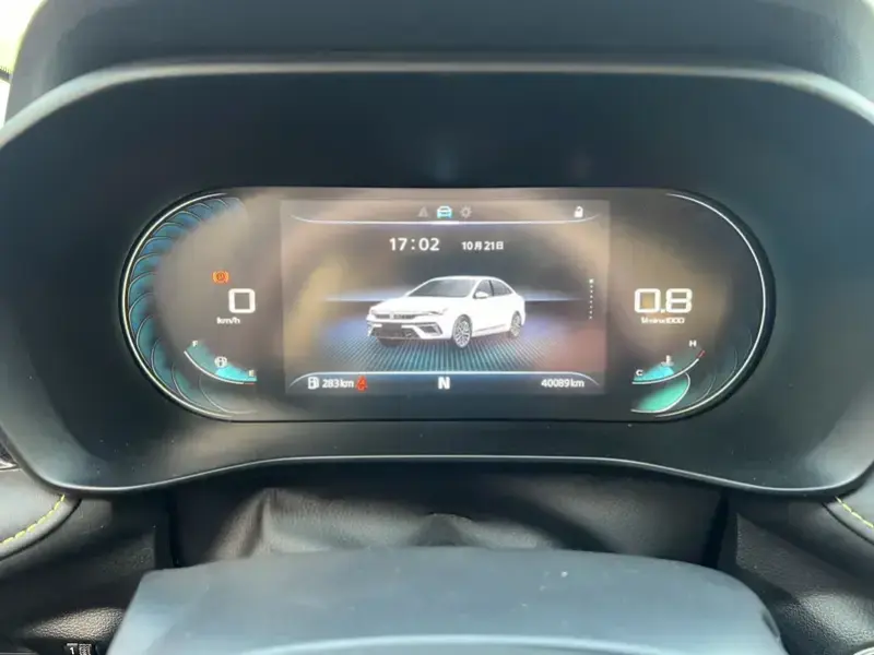 2021 Roewe i5 с пробегом 40 000 км
