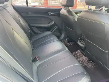 2021 Roewe i5 с пробегом 40 000 км
