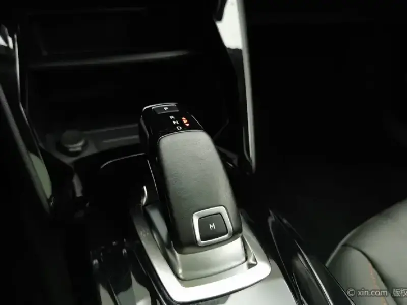 2020 Peugeot 2008 с пробегом 66 300 км