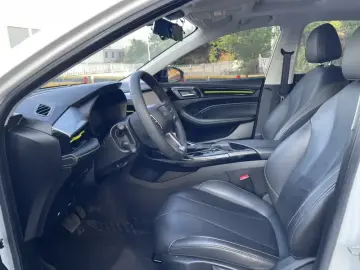 2021 Roewe i5 с пробегом 67 000 км