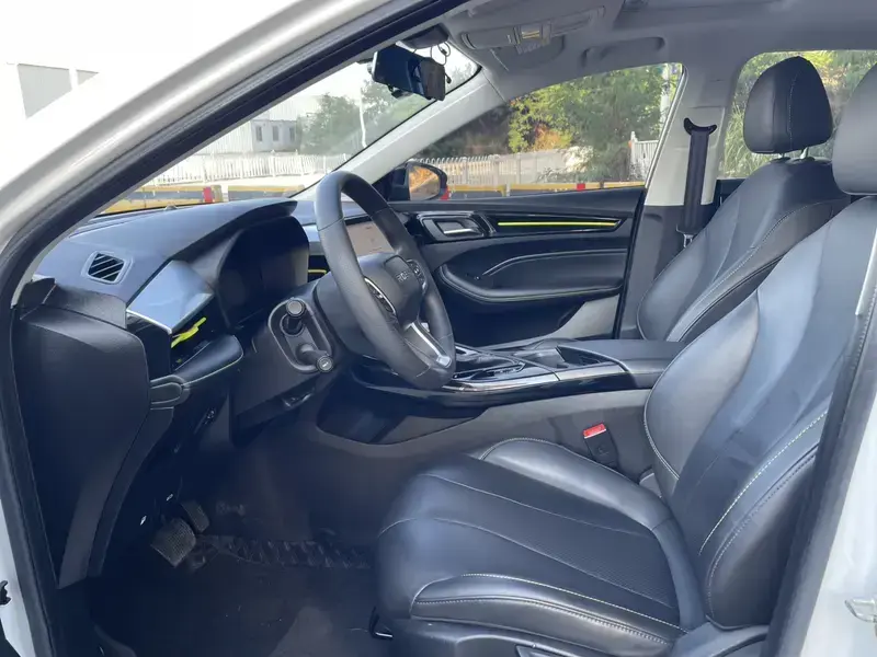 2021 Roewe i5 с пробегом 67 000 км