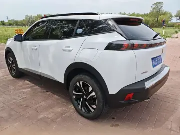 2022 Peugeot 2008 с пробегом 32 000 км