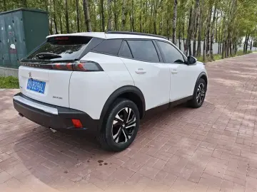 2022 Peugeot 2008 с пробегом 32 000 км