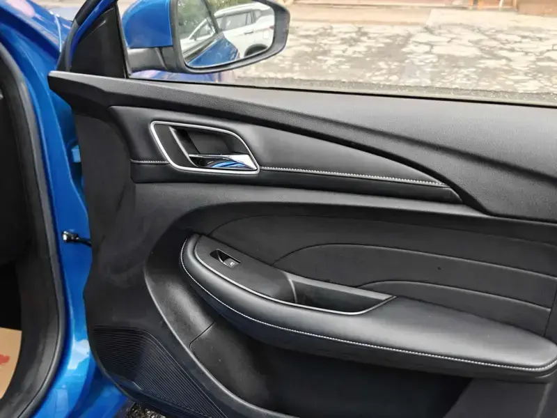 2019 Roewe i5 с пробегом 82 000 км