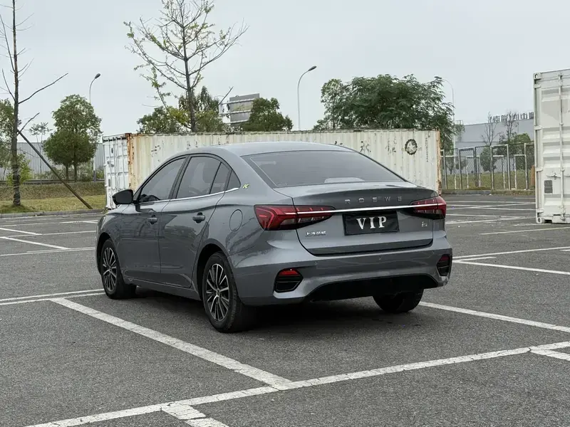 2021 Roewe i5 с пробегом 40 000 км