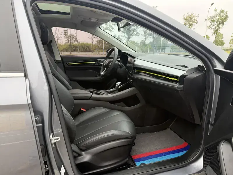 2021 Roewe i5 с пробегом 40 000 км