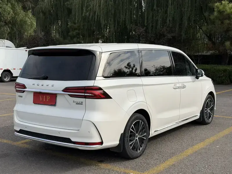 2023 Roewe iMAX8 с пробегом 78 000 км