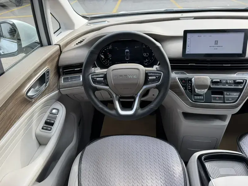 2023 Roewe iMAX8 с пробегом 78 000 км