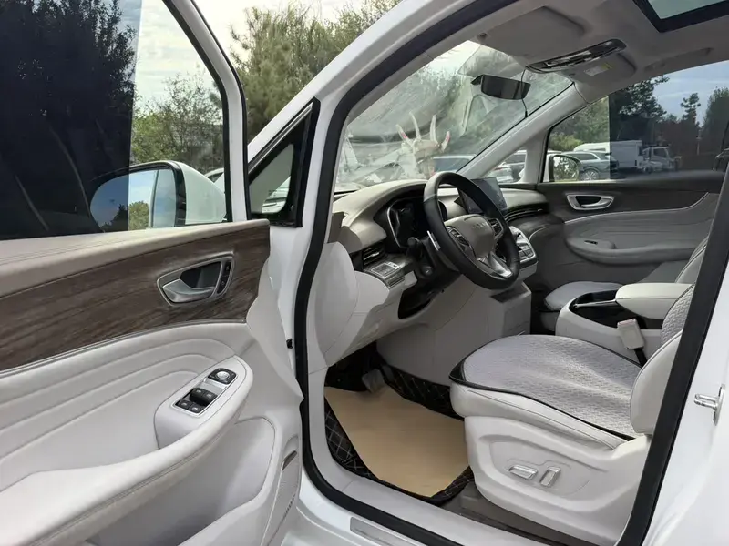 2023 Roewe iMAX8 с пробегом 78 000 км