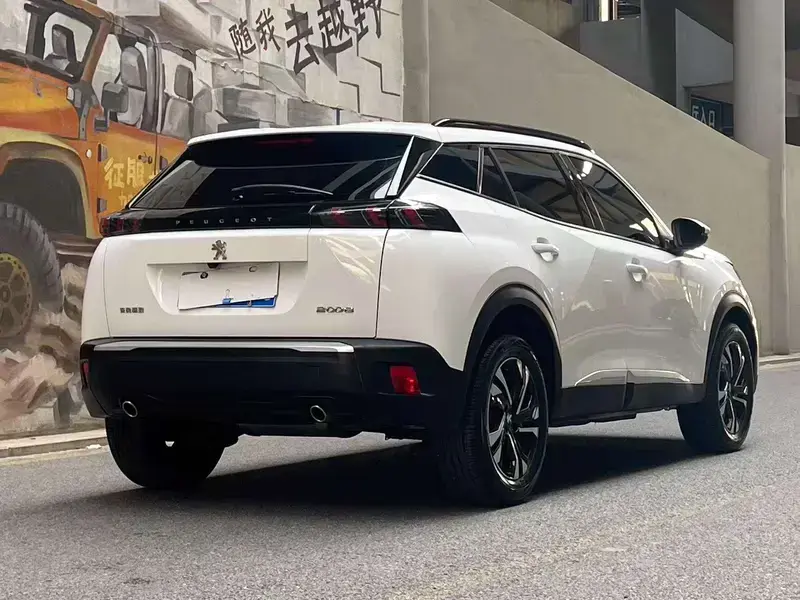 2022 Peugeot 2008 с пробегом 43 000 км