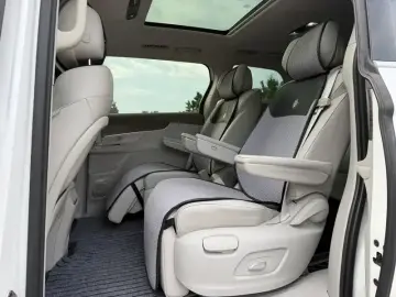 2023 Roewe iMAX8 с пробегом 78 000 км