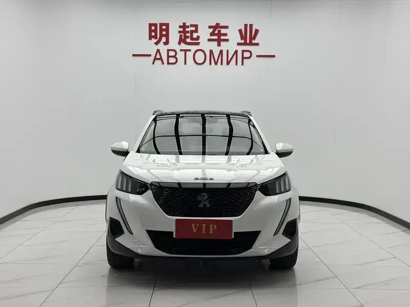 2022 Peugeot 2008 с пробегом 20 000 км