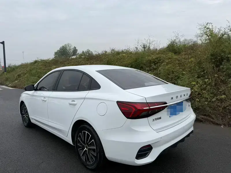 2021 Roewe i5 с пробегом 39 000 км