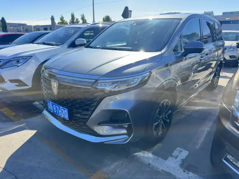 2022 Roewe iMAX8 с пробегом 75 000 км