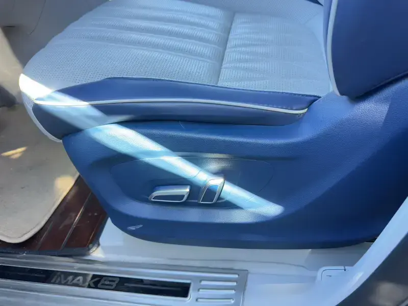 2022 Roewe iMAX8 с пробегом 75 000 км