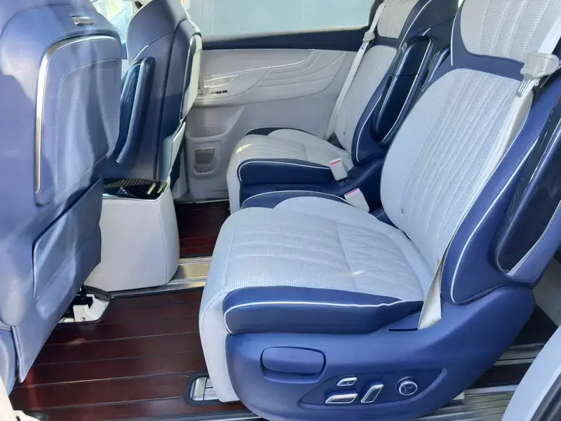 2022 Roewe iMAX8 с пробегом 75 000 км