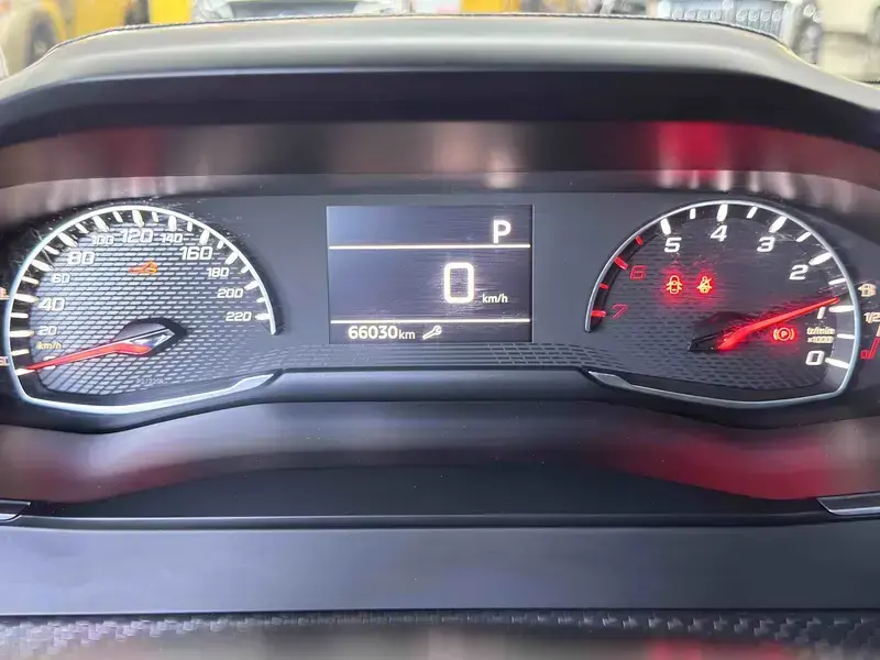 2022 Peugeot 2008 с пробегом 66 100 км