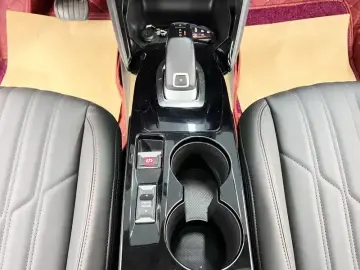 2022 Peugeot 2008 с пробегом 70 000 км