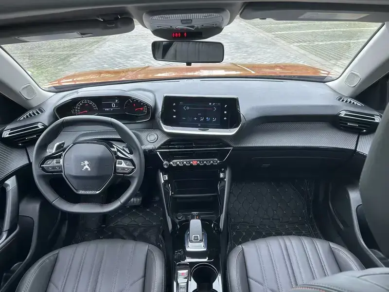 2020 Peugeot 2008 с пробегом 24 000 км