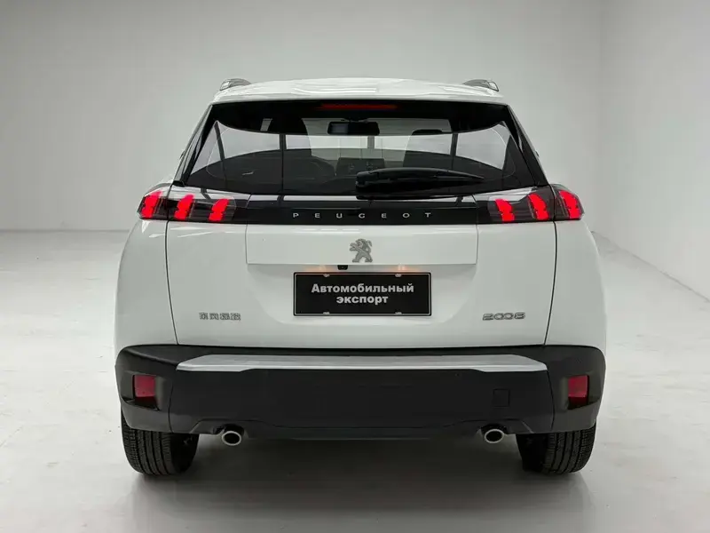 2022 Peugeot 2008 с пробегом 12 000 км