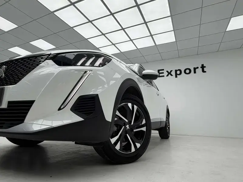 2022 Peugeot 2008 с пробегом 12 000 км
